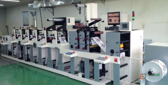 標簽印刷設備快速升級完善-印聯傳媒